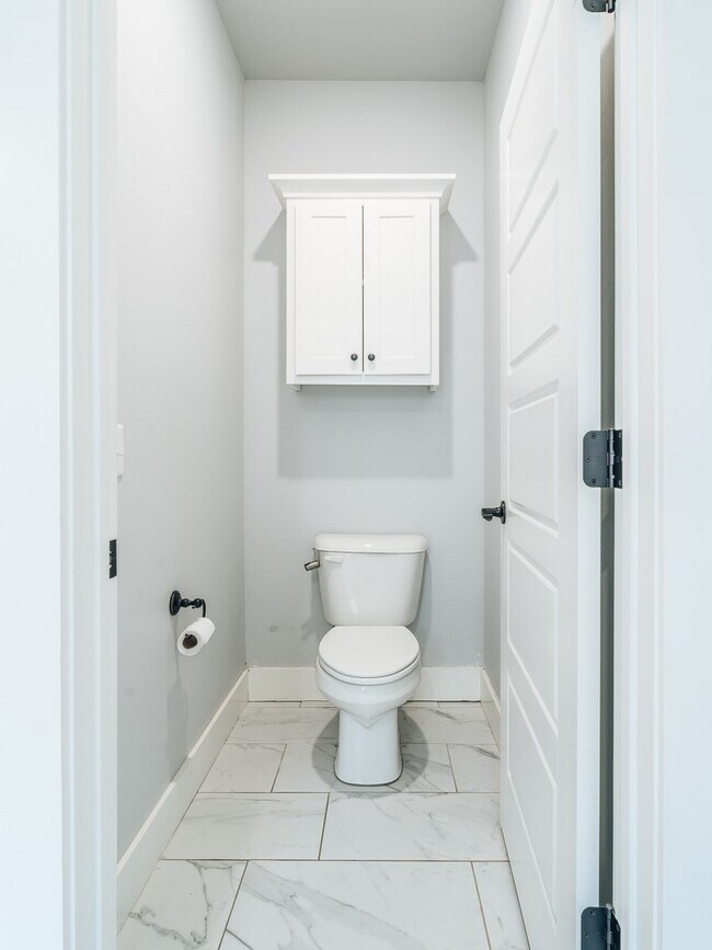 Building Photo - 3602 SW Brittany Rd