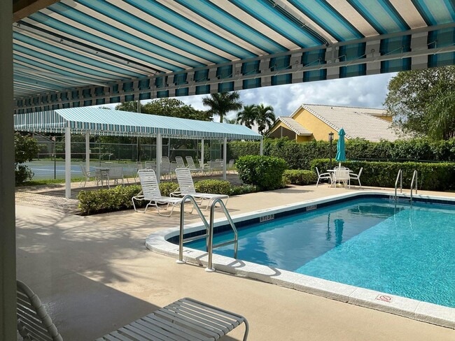 Building Photo - 12402 Dogleg Dr