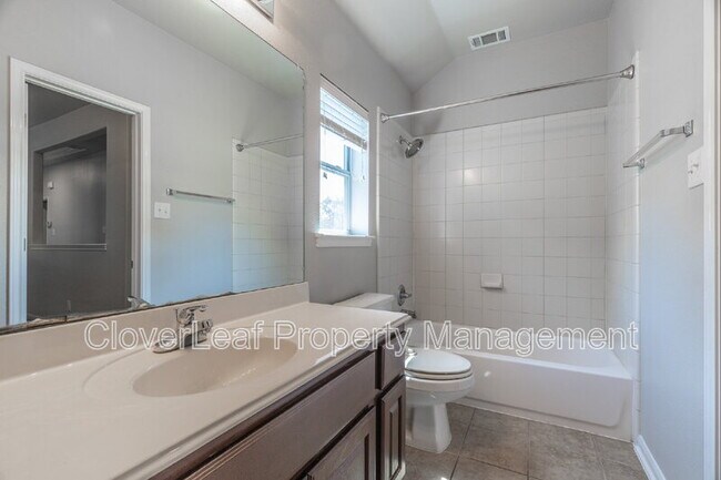 Building Photo - 9107 Los Sonoma Rio