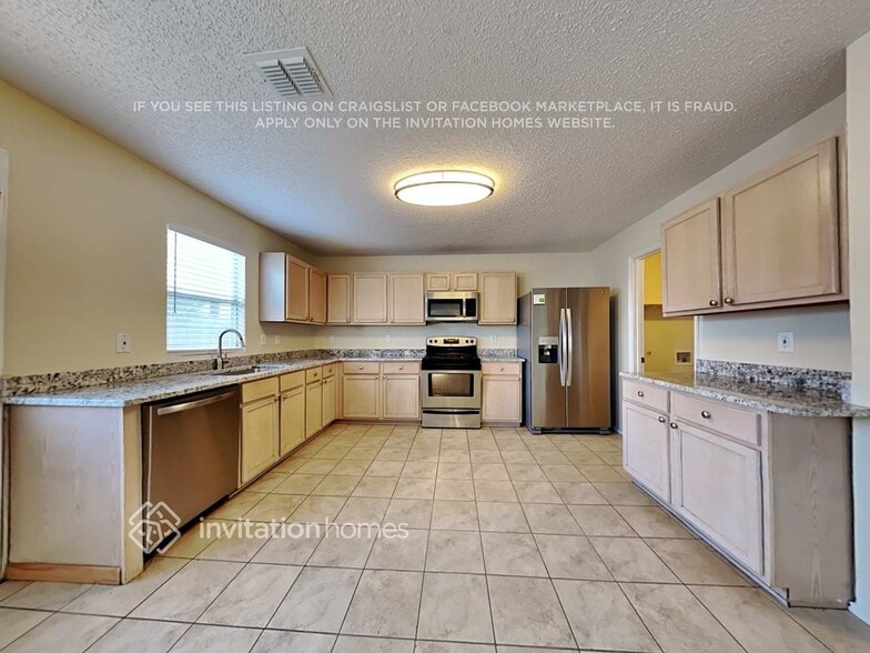 Building Photo - 4419 Cedar Crest Dr