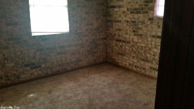 Building Photo - 5824 Sonora Dr