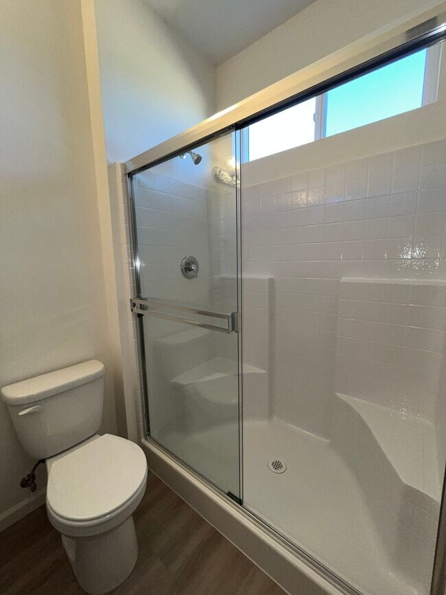 Building Photo - 4214