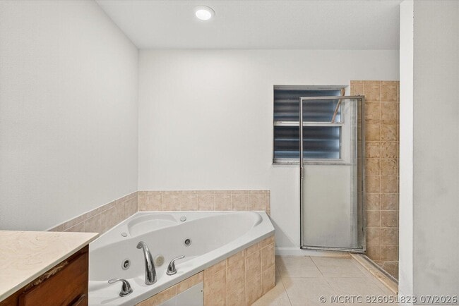 Building Photo - 1058 SW Locke Ave