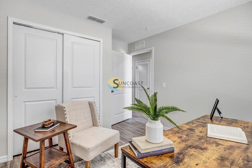 Building Photo - 9564 Hood Rd