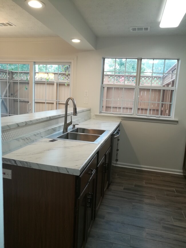 Building Photo - 5577 Clover Rise Ln