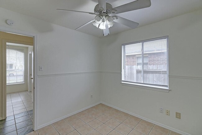 Building Photo - 7933 Elk Dr