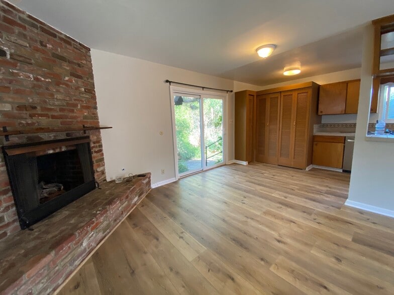 Building Photo - 6526 Van Noord Ave