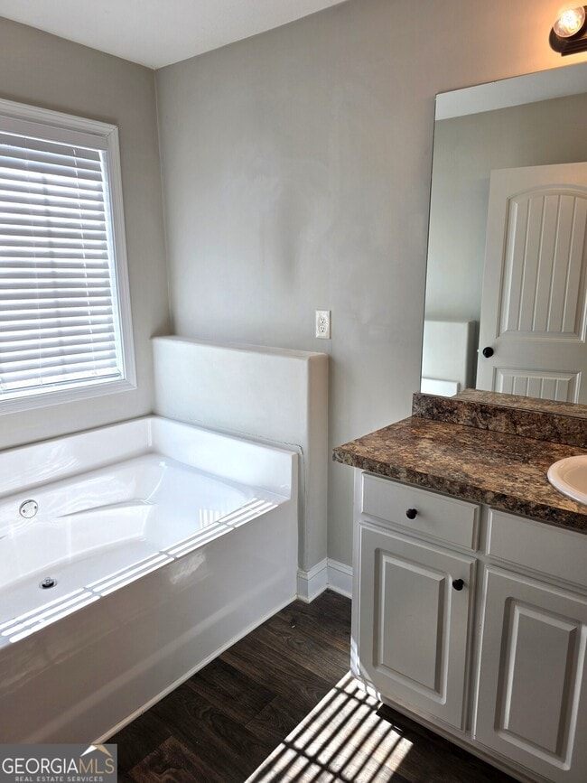 Building Photo - 1700 Riveredge Walk