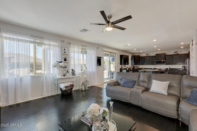 Building Photo - 18472 W Desert Ln