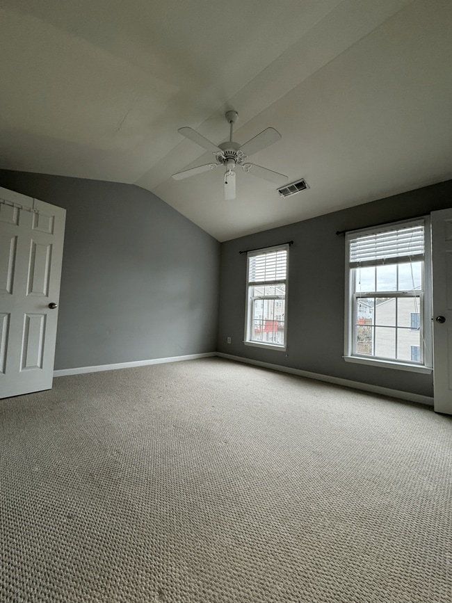 Building Photo - 1356 Thornborough Dr