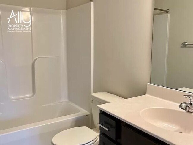 Building Photo - 6 Barkley Ln