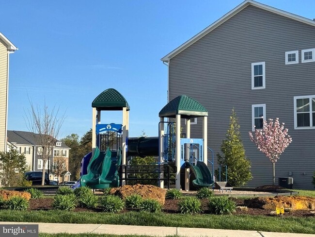 Building Photo - 1952 Red Jasper Rd