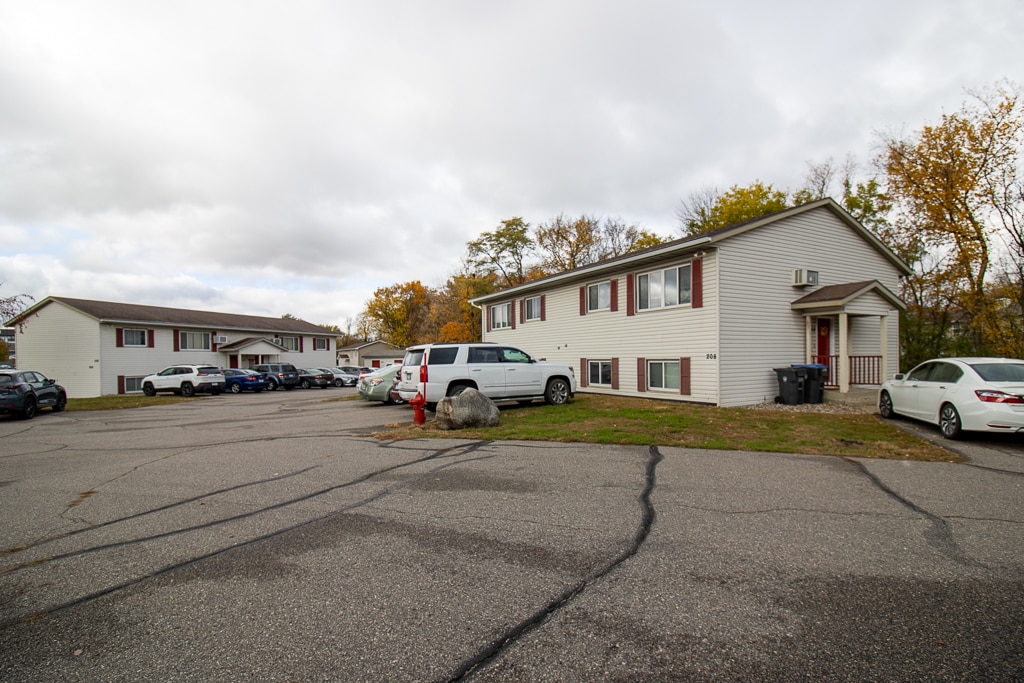 Building Photo - 202 Balcerzak Dr