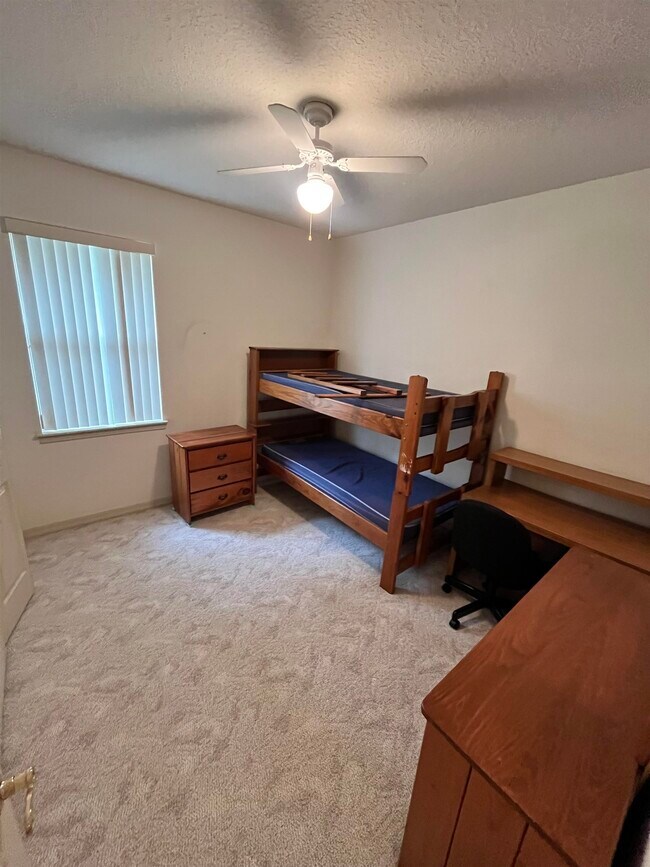 Building Photo - 6773 Veronica Ct