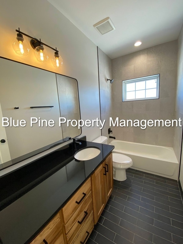 Building Photo - 1104 Cypress Loop