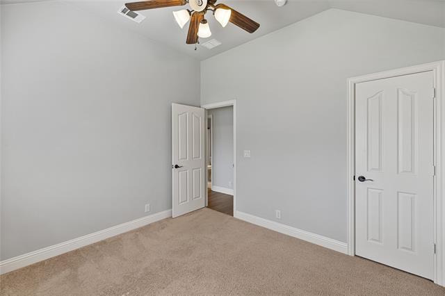 Building Photo - 300 Kelvington Dr