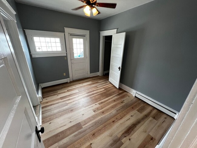 Building Photo - Beautifully Remodeled 3-Bed / 1-Bath Home ...