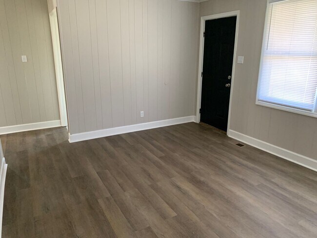 Building Photo - Property for rent - section 8