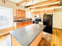 Building Photo - 46 King St