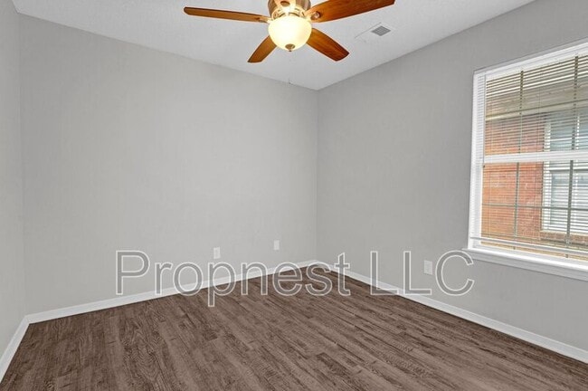 Building Photo - 870 Barrington Woods Cove