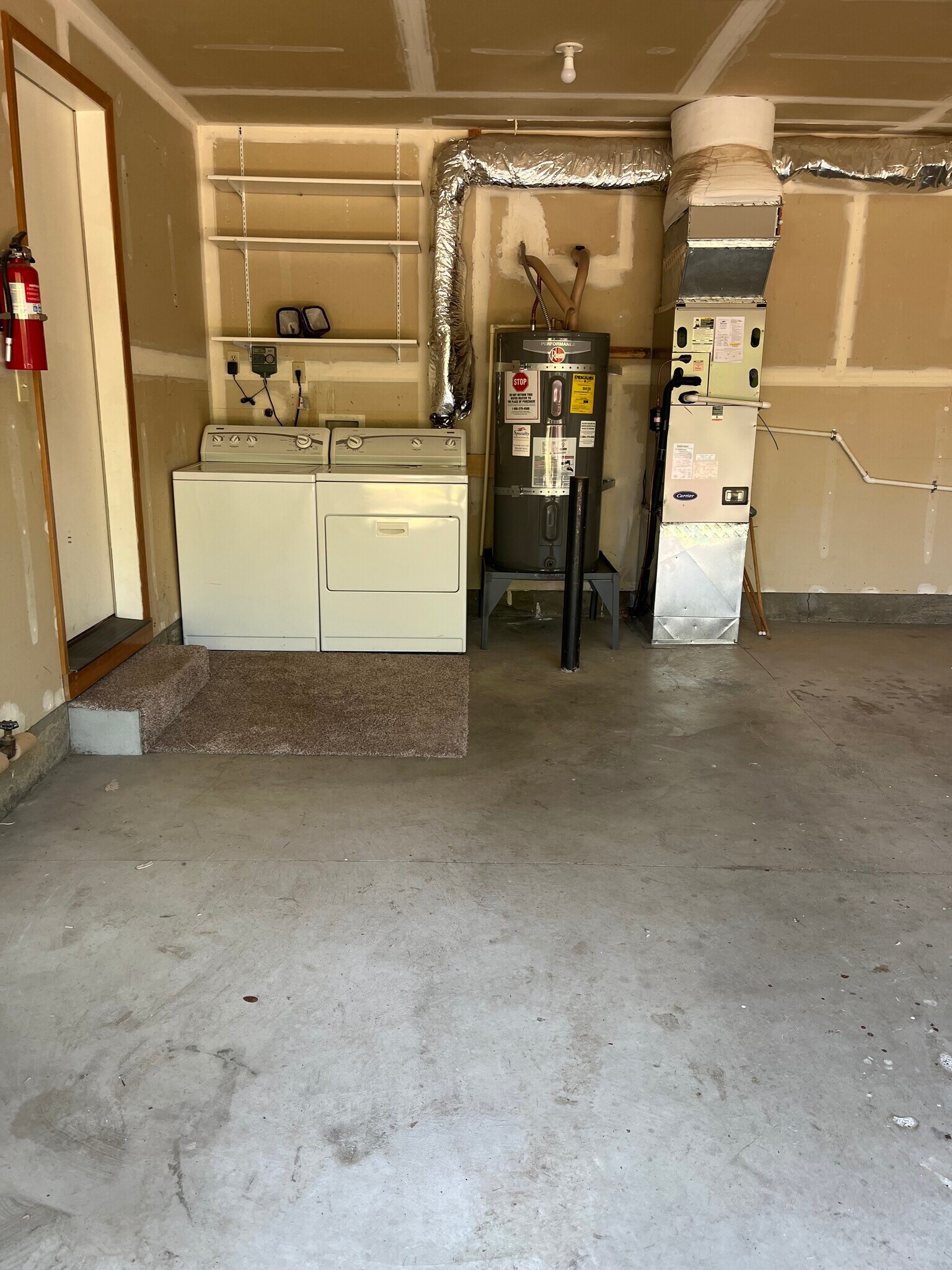 Garage with washer and drier - 15354 SW Clifford Ct