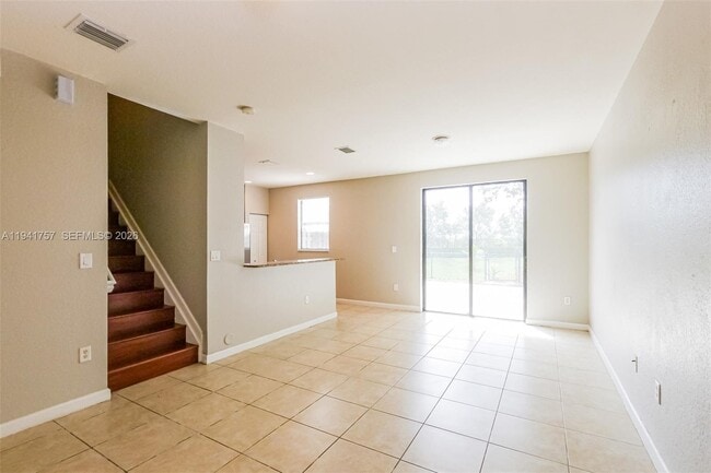 Building Photo - 457 SE 37th Pl