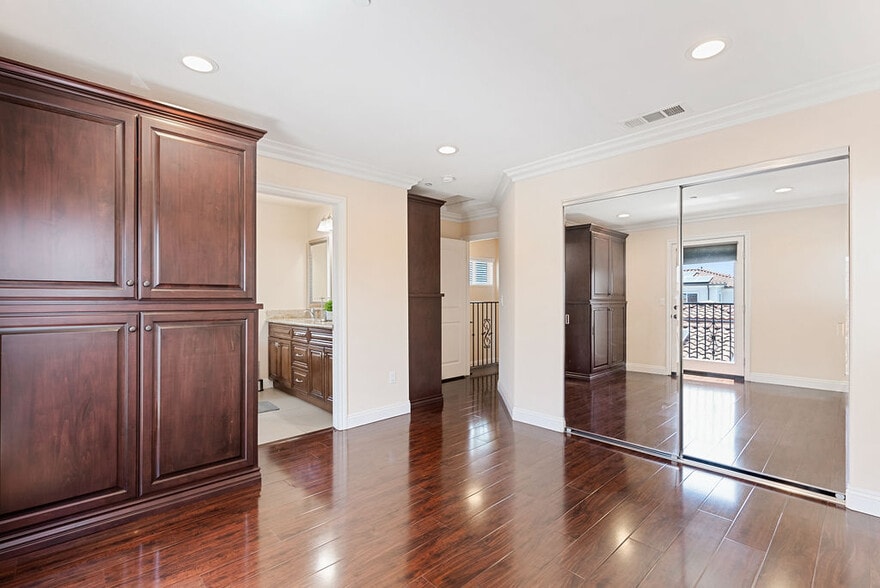 Master bedroom - 7029 Passons Blvd