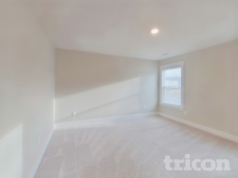 Building Photo - 202 Garrison Grove Dr