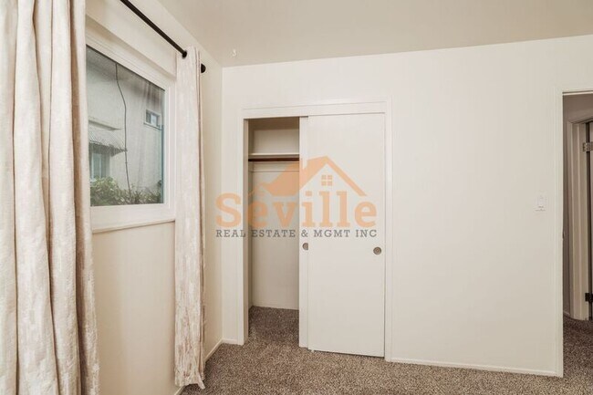 Building Photo - 2950 Stanton St