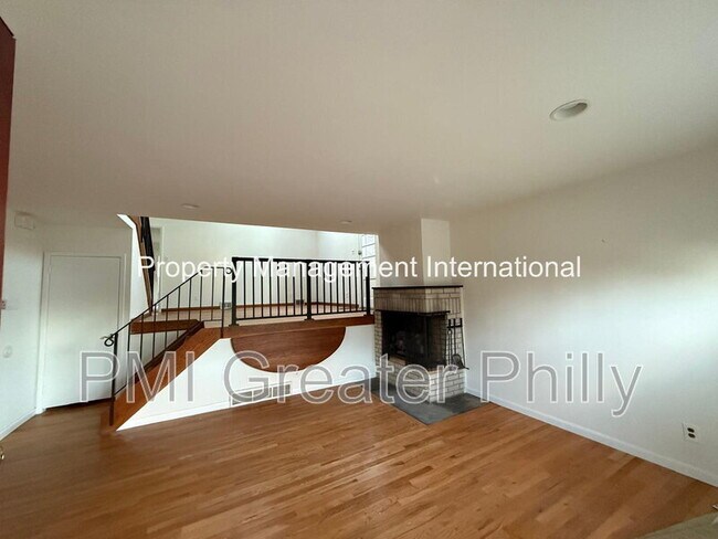 Building Photo - 864 Beechwood Rd