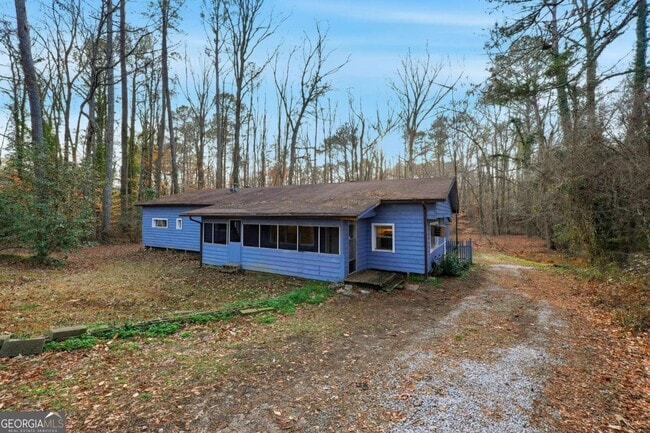 Building Photo - 3831 King Dr