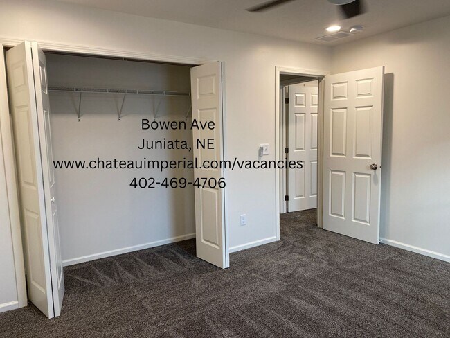 Building Photo - 600 N Bowen Ave