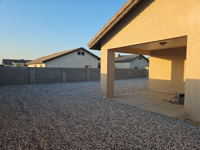 Building Photo - 3 bedroom/2 bath home for Rent