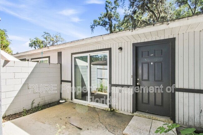 Building Photo - 2040 SE 40th Street Rd
