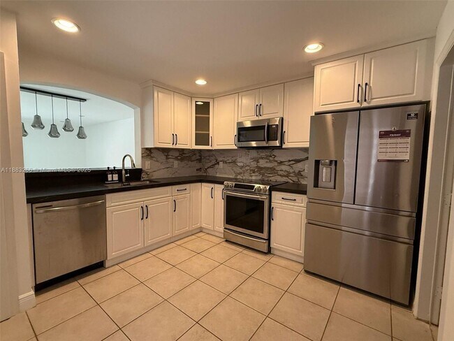 Primary Photo - 7065 SW 164th Ct