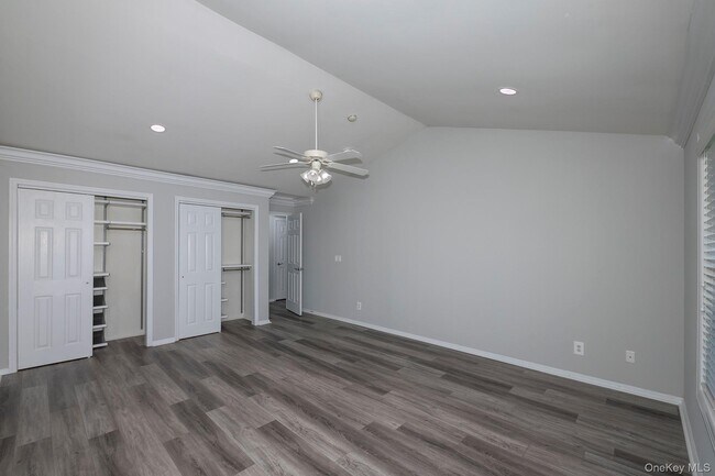 Building Photo - 170 Overlook Dr