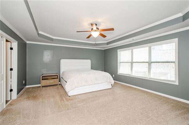 Building Photo - 4669 Sierra Creek Dr NE