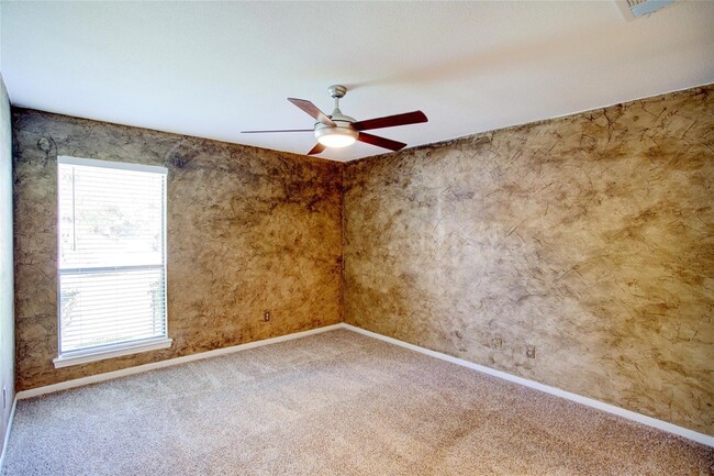 Building Photo - 1304 Harwell Dr