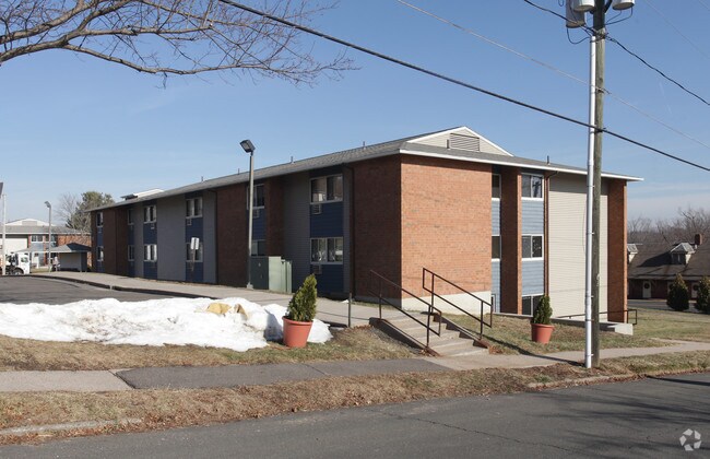 Building Photo - 11-22 Grove St