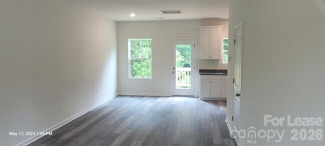 Building Photo - 133 Slate Dr