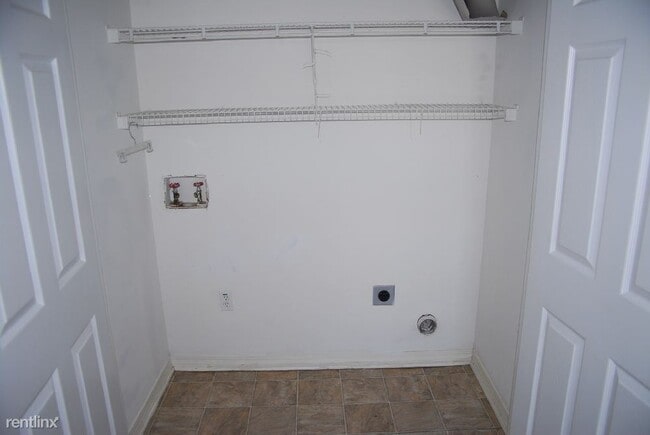 Building Photo - 3 br, 2 bath House - 11176 Hendry Dr