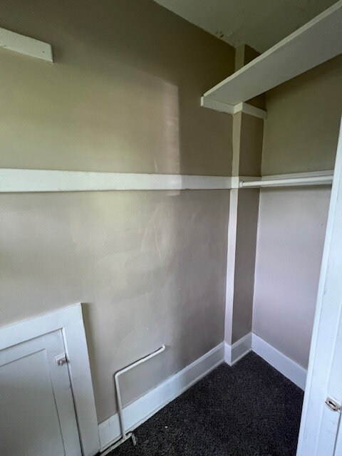 Building Photo - 1 Bedroom, 1 Bathroom Historical Apartment...