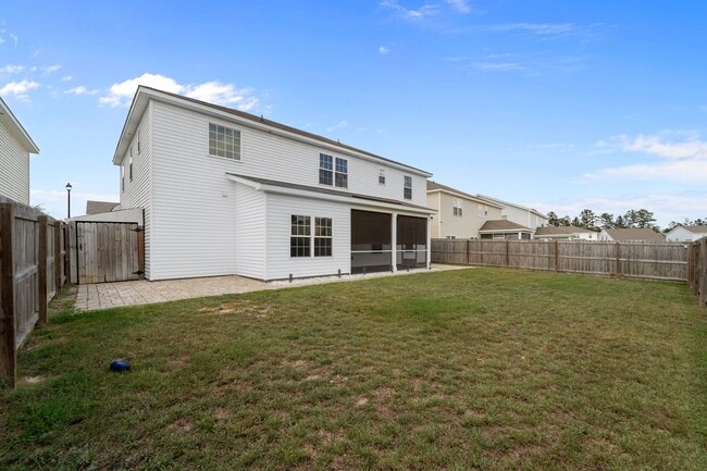 Building Photo - Spacious 5-Bedroom Home in The Palms at New Hampstead with Office & Screened Porch