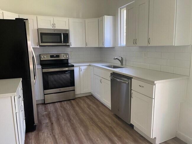 Building Photo - 525 N 300 E