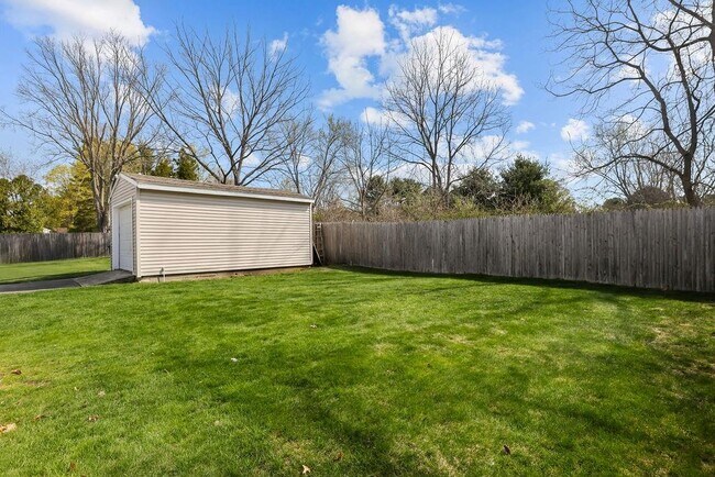 Building Photo - 56 Errol St