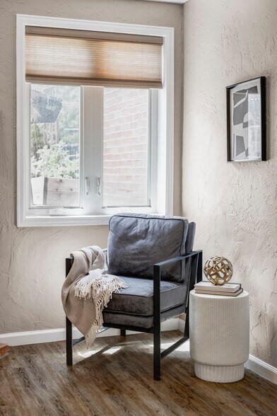 Building Photo - 377 Pearl St