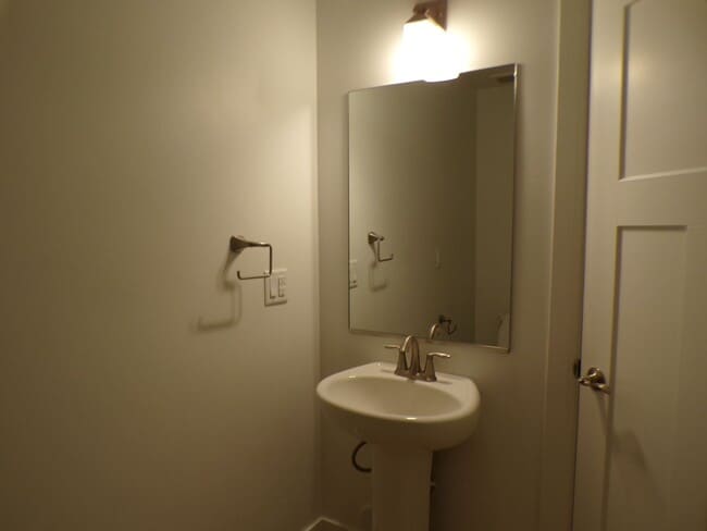 Building Photo - Huckleberry Townhomes