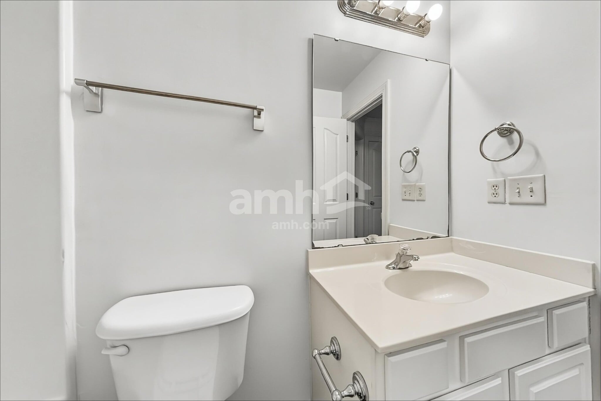 Building Photo - 2881 Island Point Dr NW