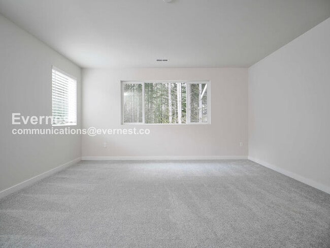 Building Photo - 33335 Crystal Ave SE