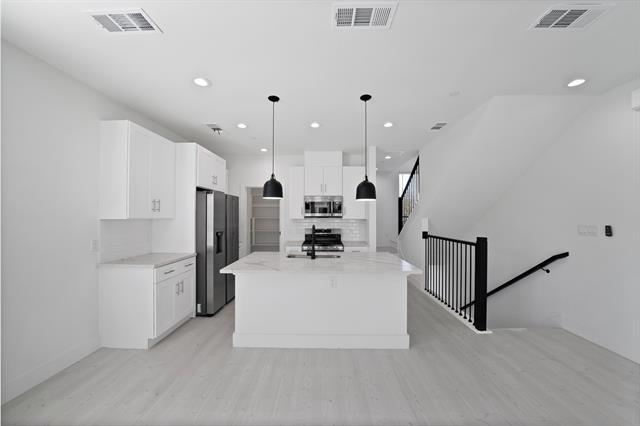 Building Photo - 7207 Mohawk Dr